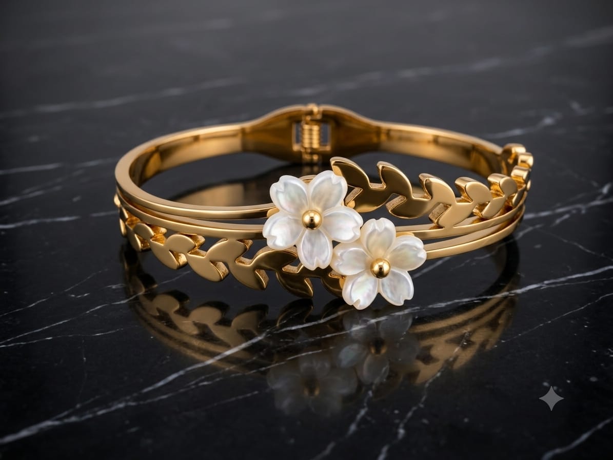 Mother of Pearl Floral Kada.
